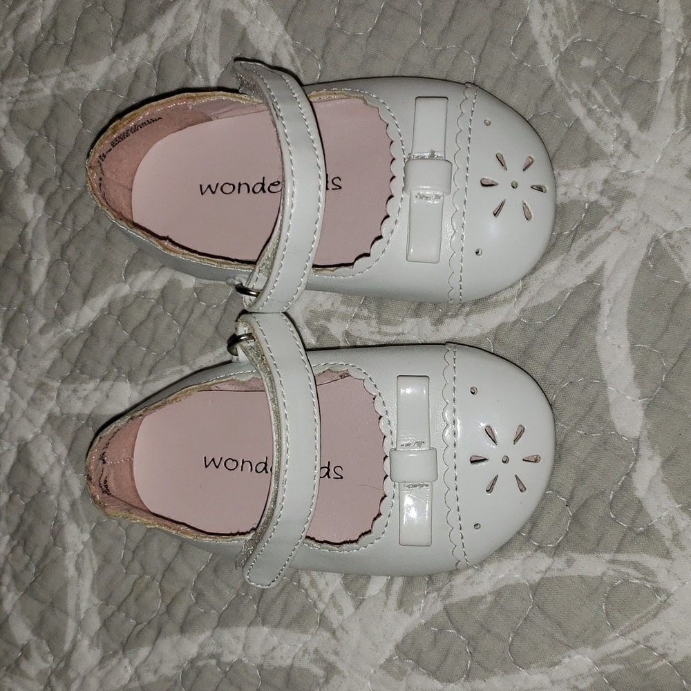 Wonderkids baby girl white dress shoes